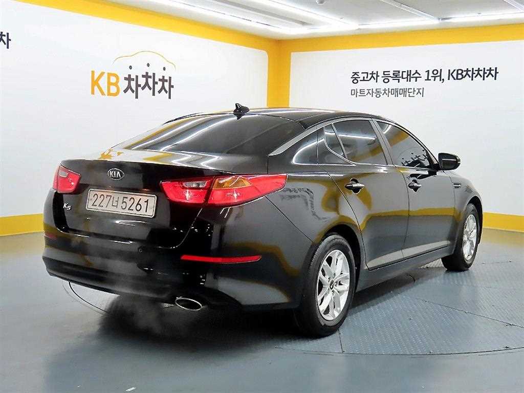 KIA K5 - Vista 4