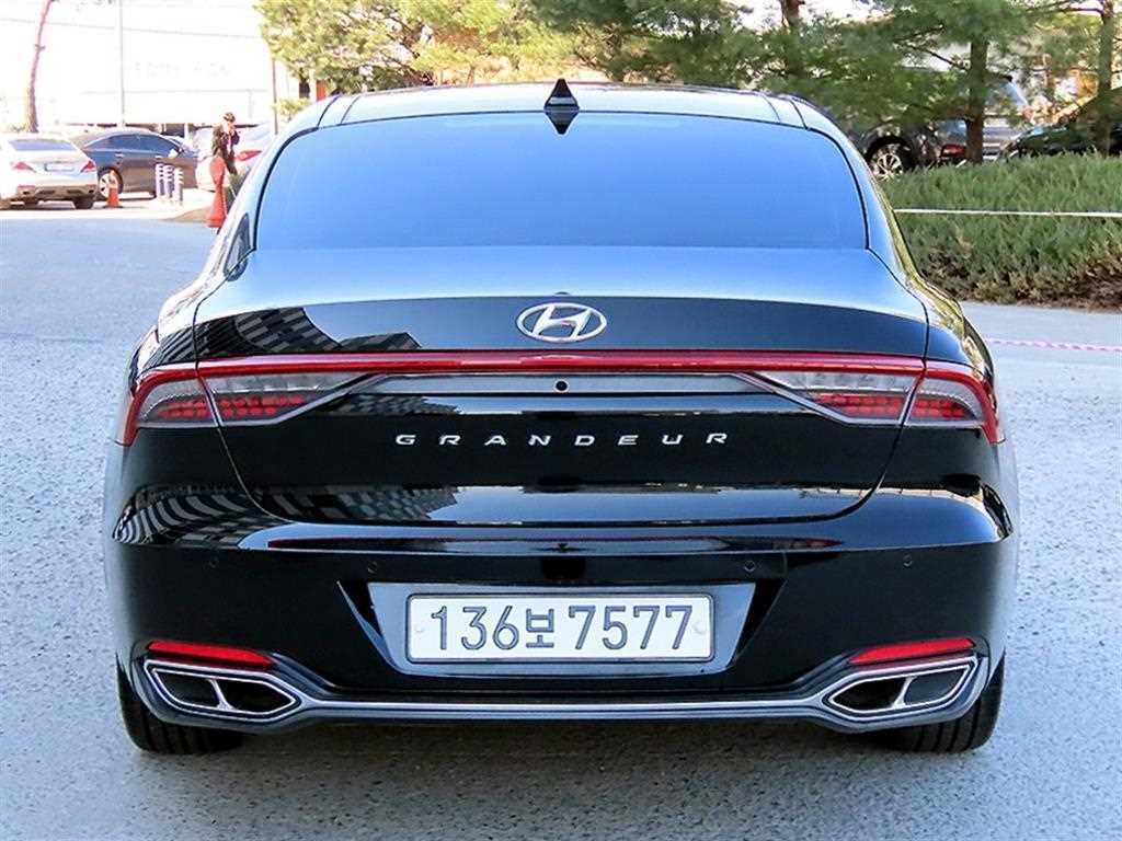 HYUNDAI Grandeur - Vista 4