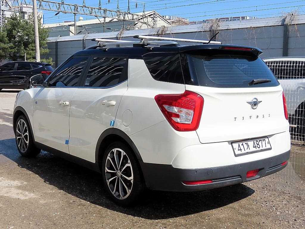 Ssangyong Tivoli - Vista 3