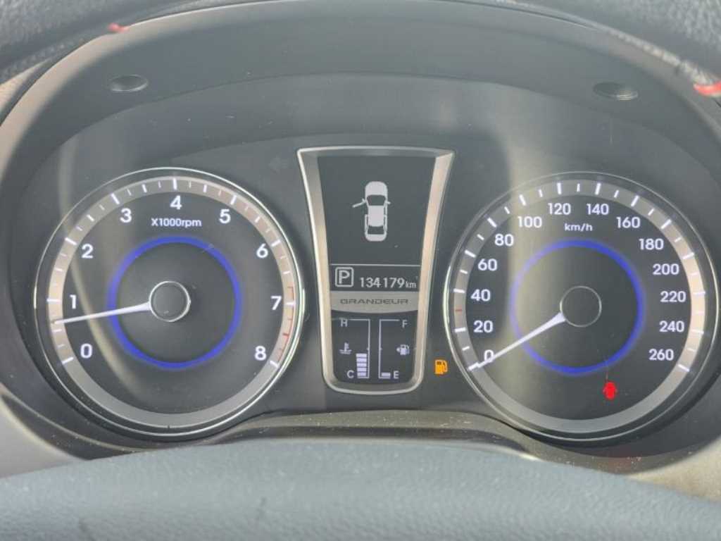 HYUNDAI Grandeur - Vista 8