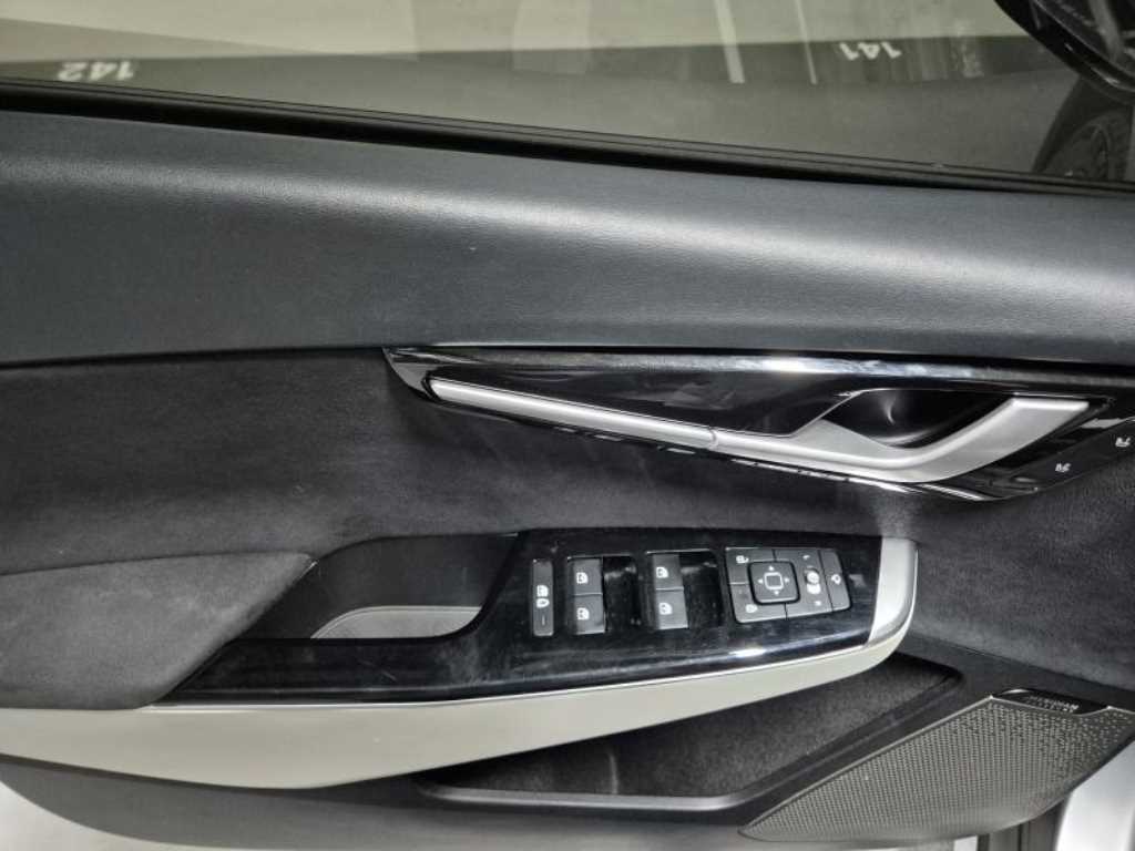 KIA EV6 - Vista 8