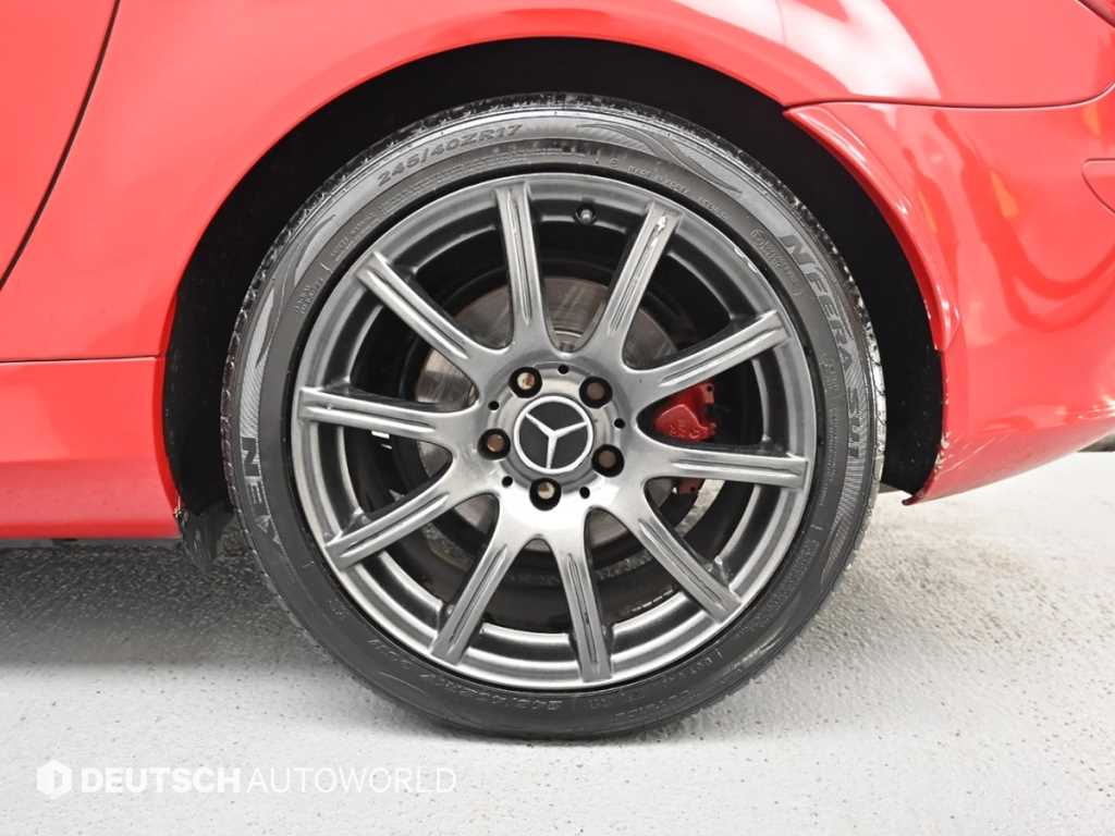 Mercedes Benz SLK Class - Vista 5