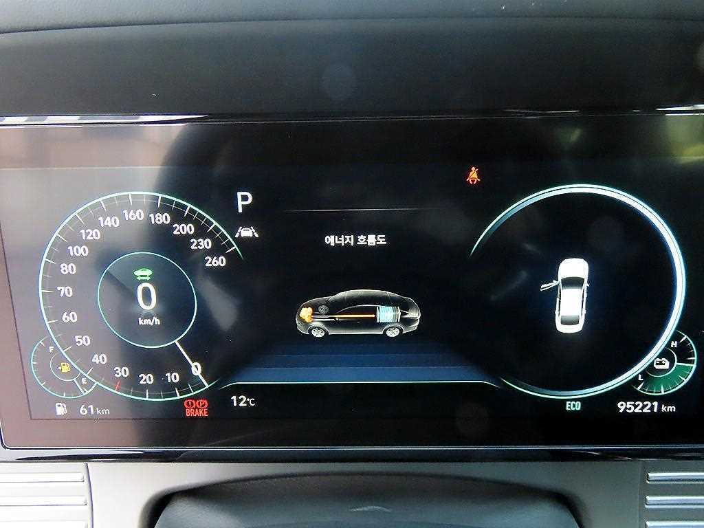 HYUNDAI Grandeur - Vista 9