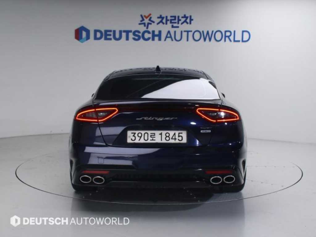 KIA Stinger - Vista 4