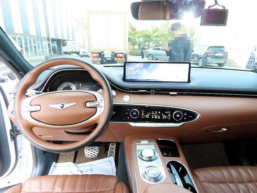 Genesis GV70 - Vista 7