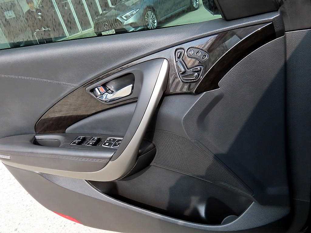 HYUNDAI Grandeur - Vista 11