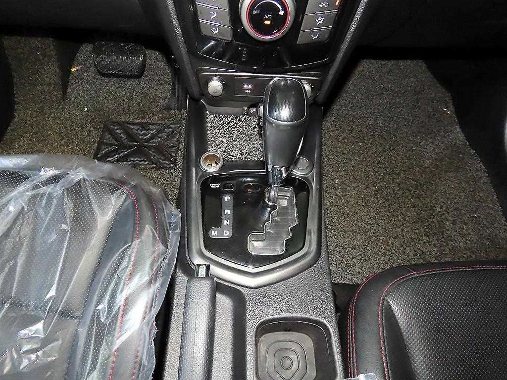 Ssangyong Tivoli - Vista 12