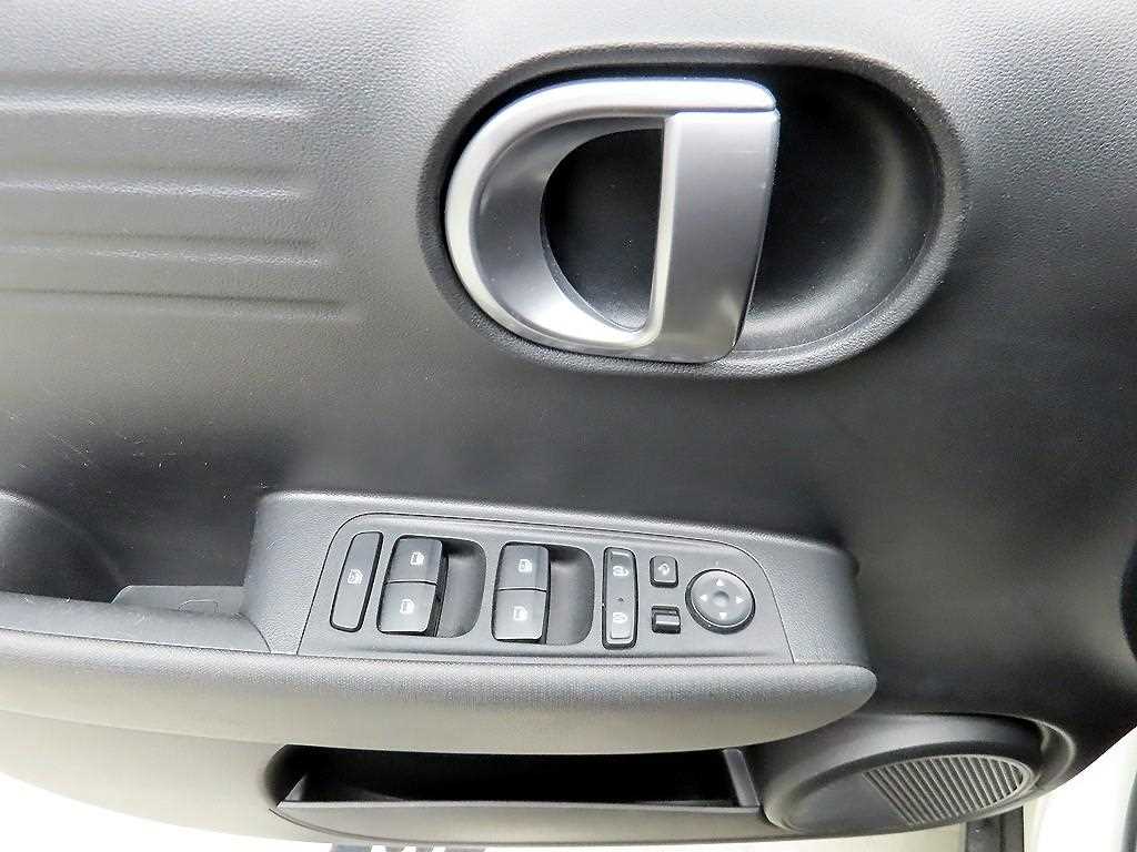 HYUNDAI Casper - Vista 11