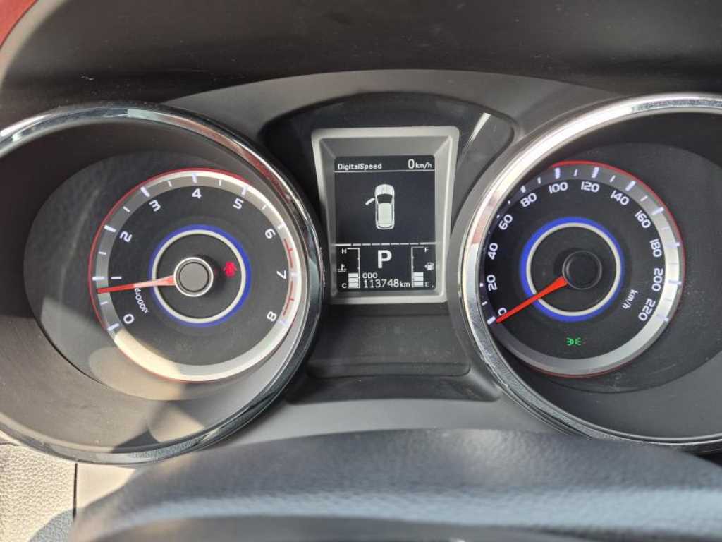 Ssangyong Tivoli - Vista 7