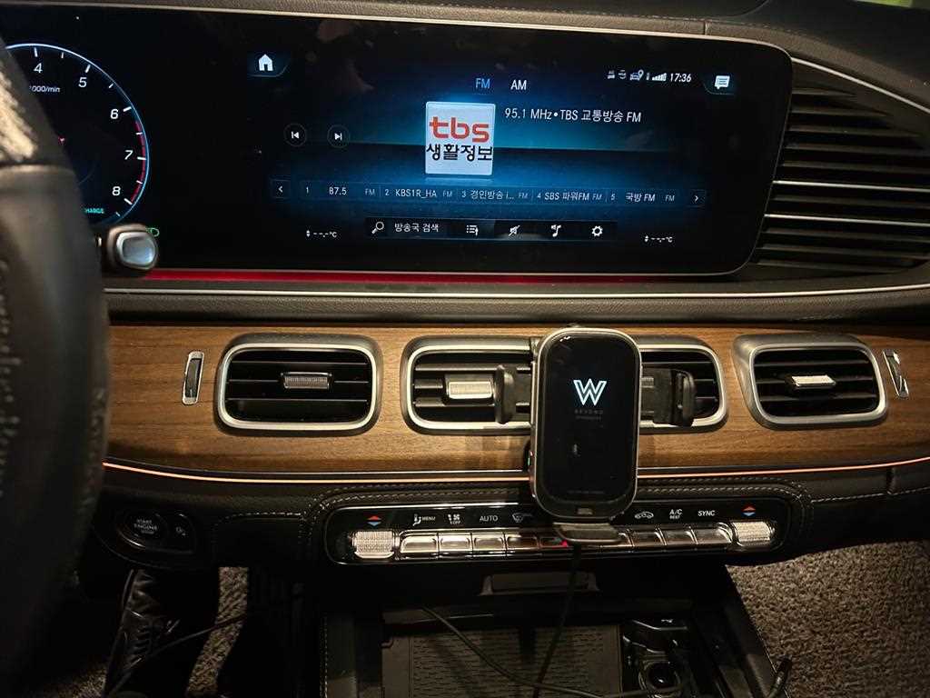 Mercedes Benz GLE Class - Vista 7