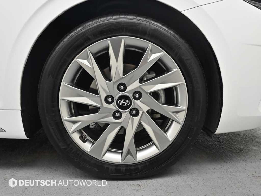 HYUNDAI Grandeur - Vista 5