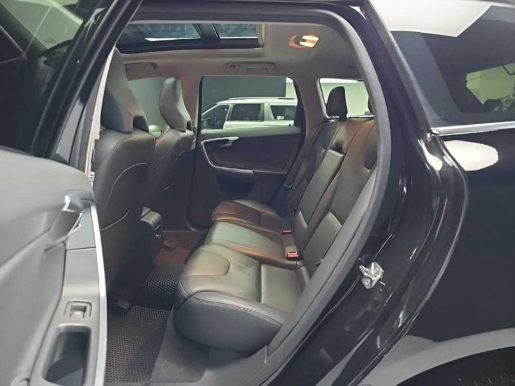 Volvo XC60 2016 Negro - Importación desde Corea - HF Imports Iquique - Foto 18