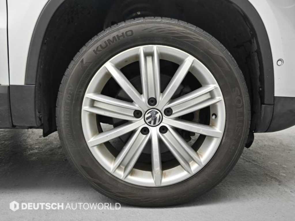 Volkswagen Tiguan - Vista 5