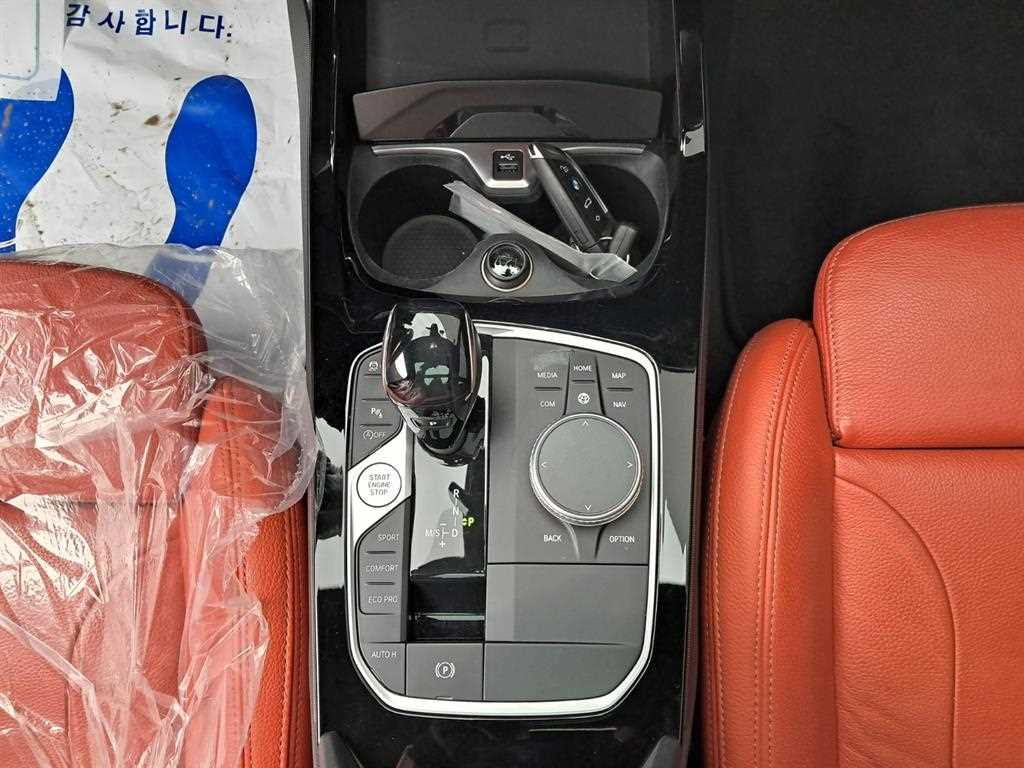 BMW 1 series 2021 Negro - Importación desde Corea - HF Imports Iquique - Foto 14