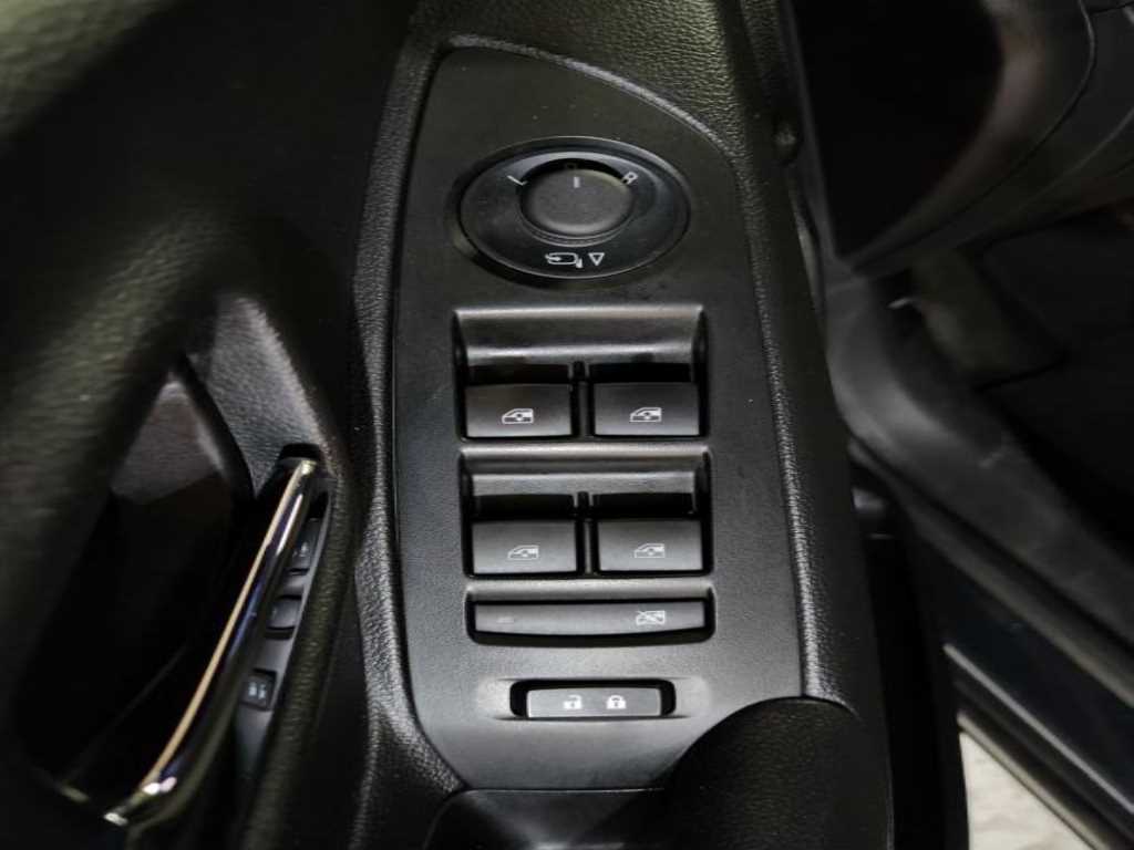 Chevrolet Trax 2020 Gris - Importación desde Corea - HF Imports Iquique - Foto 17