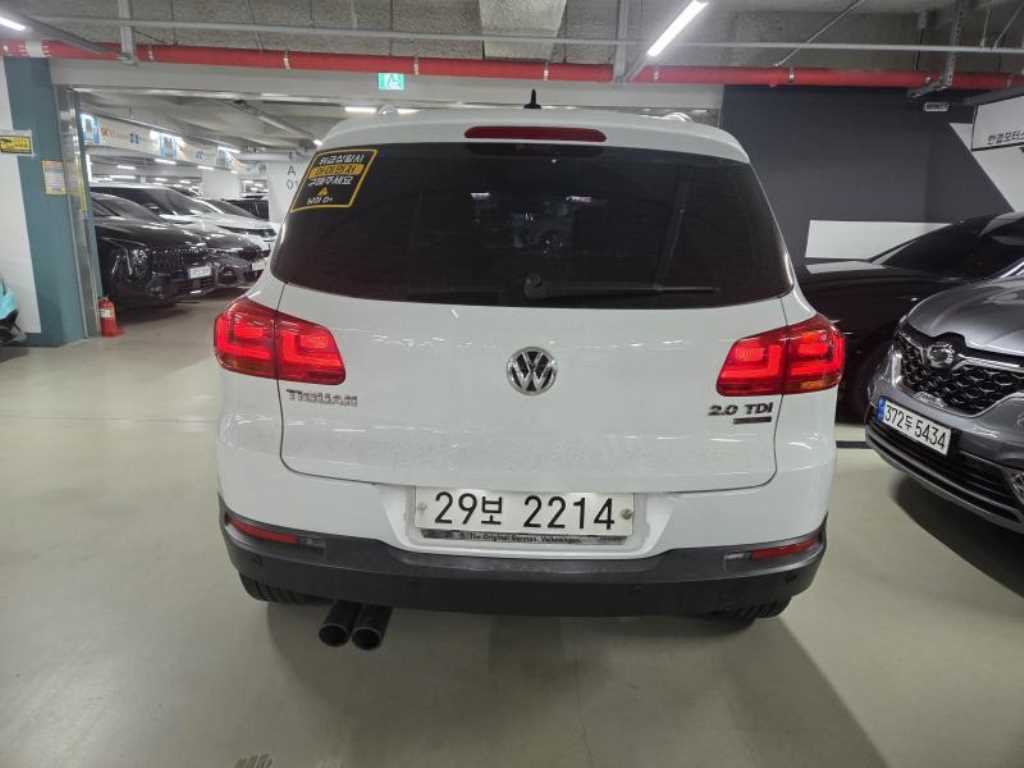 Volkswagen Tiguan - Vista 4