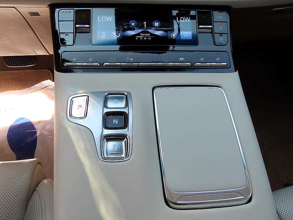 HYUNDAI Grandeur - Vista 11