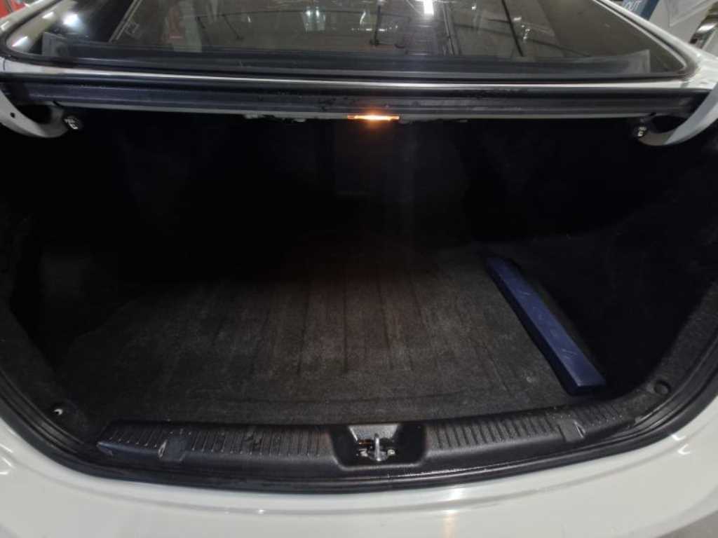 HYUNDAI Avante 2011 Blanco - Importación desde Corea - HF Imports Iquique - Foto 18