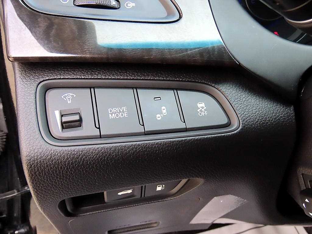 HYUNDAI Grandeur - Vista 12