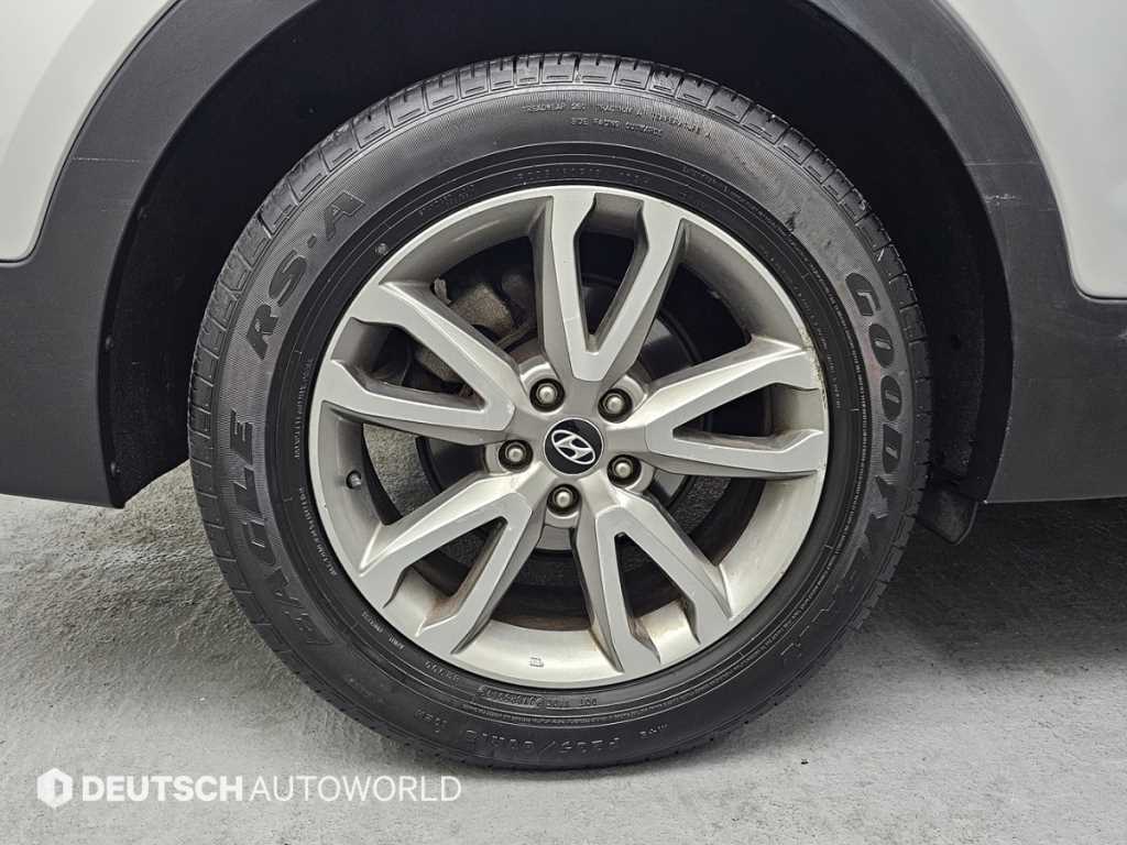 HYUNDAI Santa Fe - Vista 5