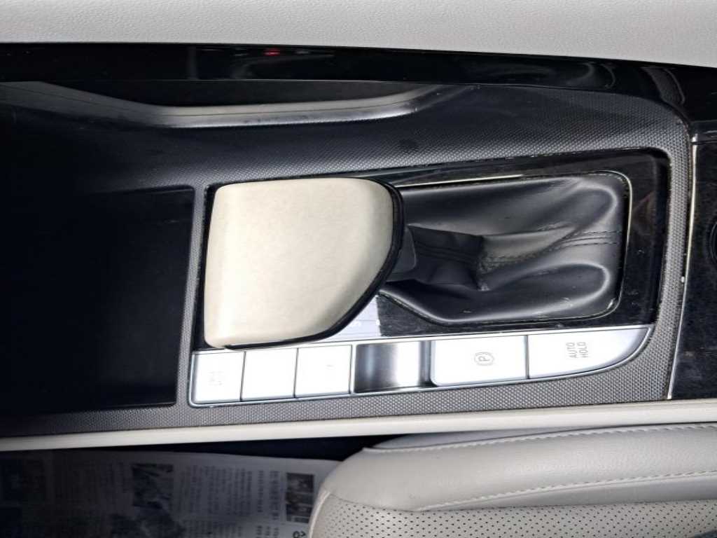 HYUNDAI Avante - Vista 11