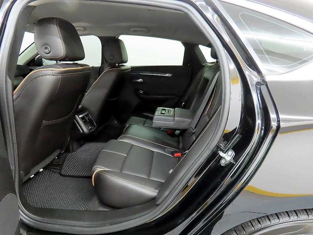 Chevrolet Impala - Vista 6