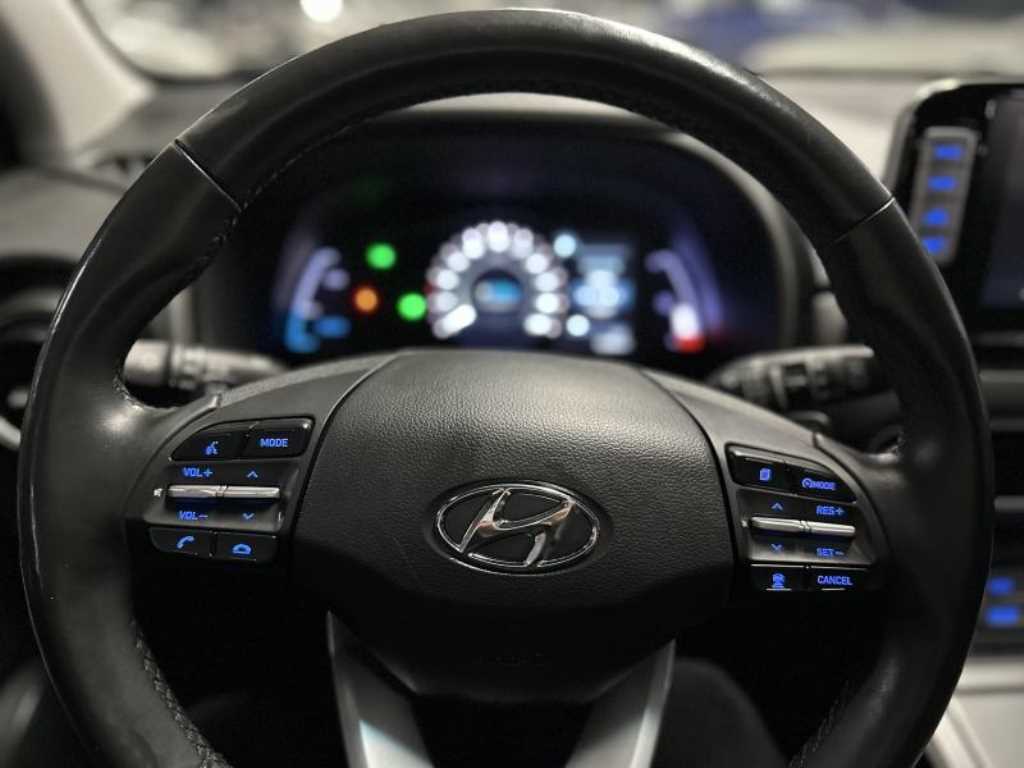 HYUNDAI Kona - Vista 10