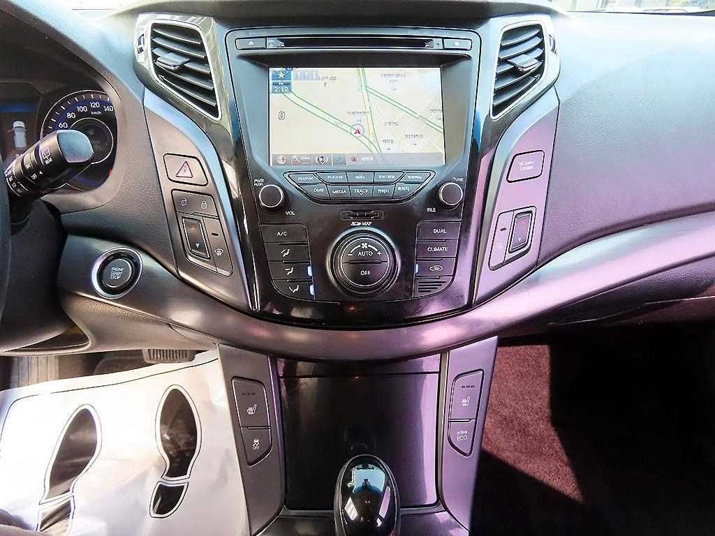 HYUNDAI i40 2013 Blanco - Importación desde Corea - HF Imports Iquique - Foto 13