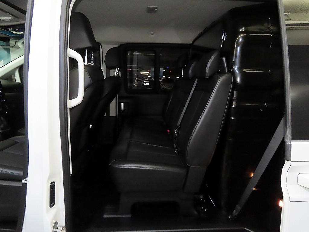 HYUNDAI Staria - Vista 7