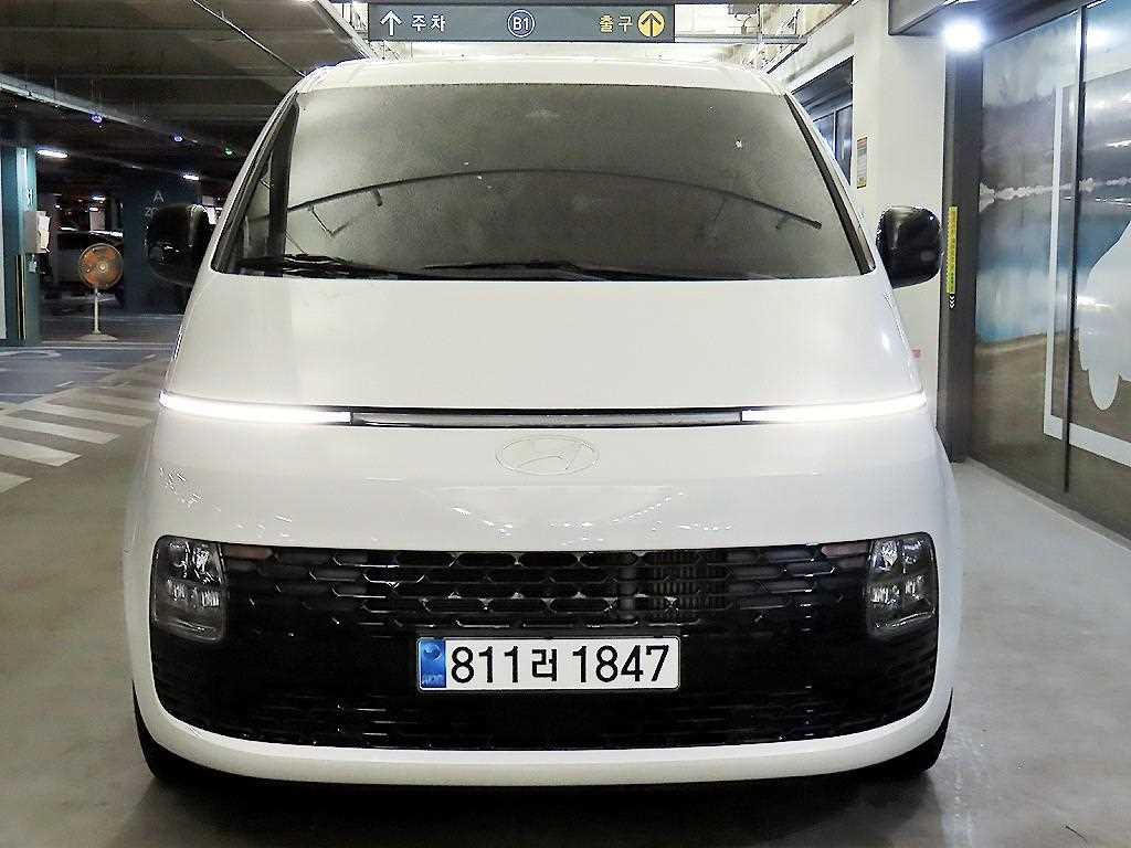 HYUNDAI Staria - Vista 2