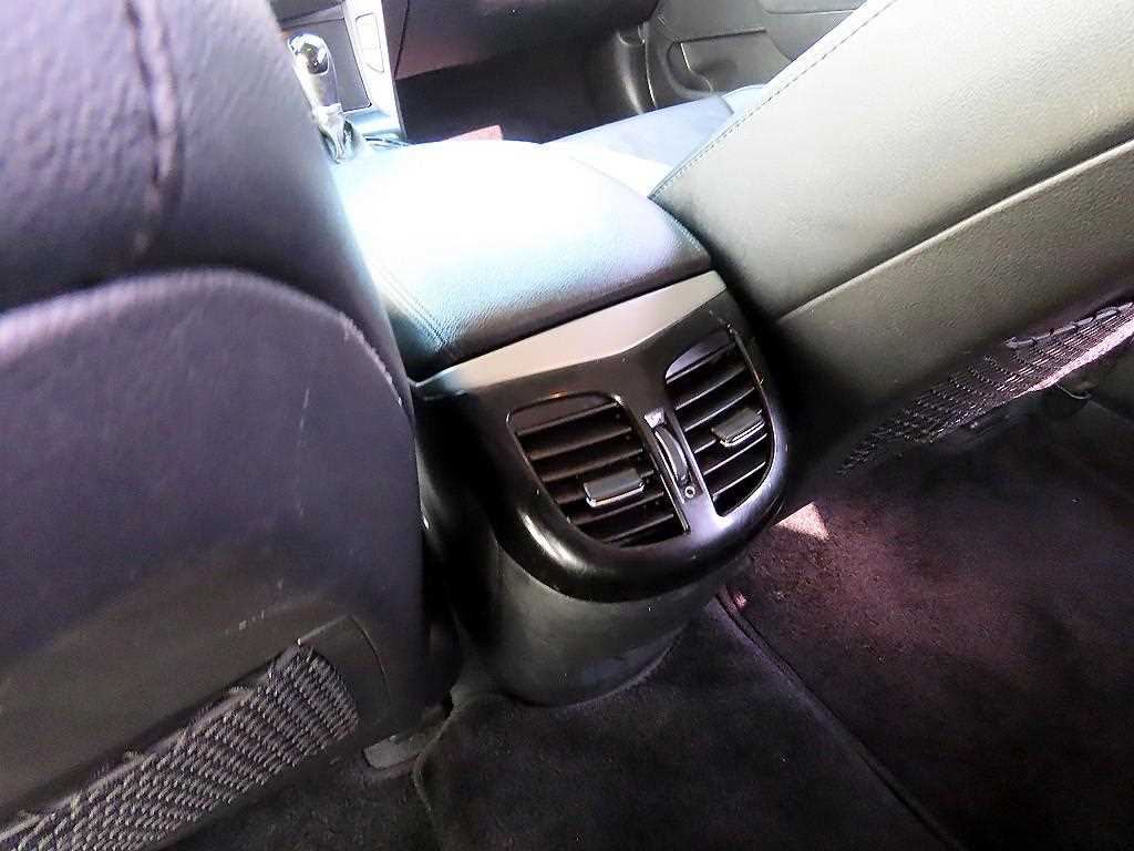 HYUNDAI i40 2013 Blanco - Importación desde Corea - HF Imports Iquique - Foto 17