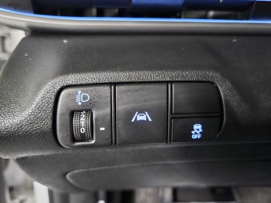 HYUNDAI Avante - Vista 12