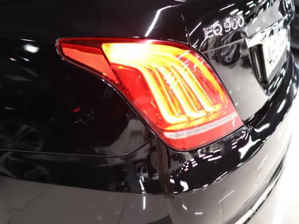 Genesis EQ900 - Vista 4