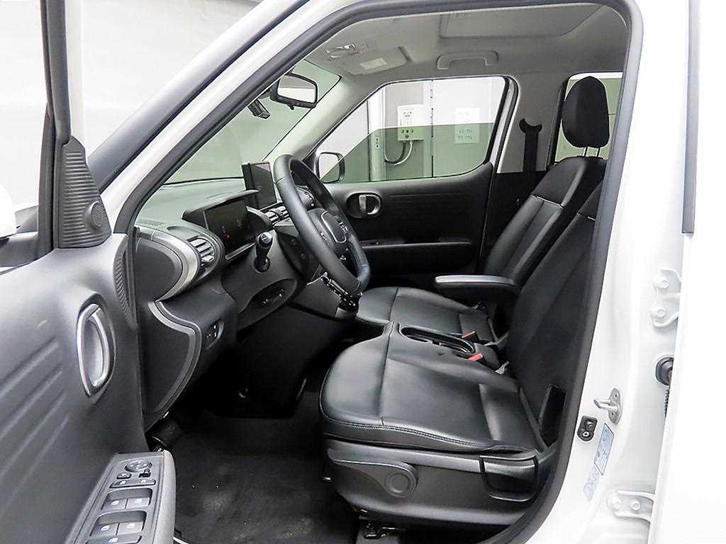 HYUNDAI Casper - Vista 5