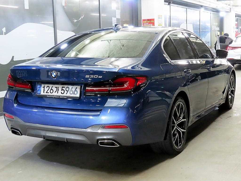 BMW 5 Series - Vista 4