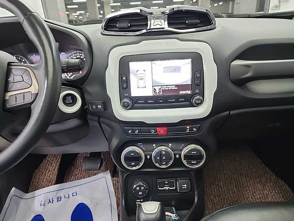 Jeep Renegade - Vista 10