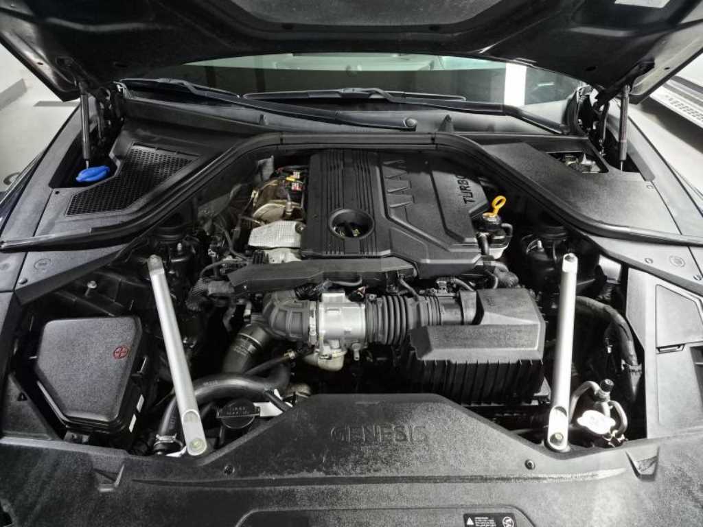 Genesis G80 - Vista 6