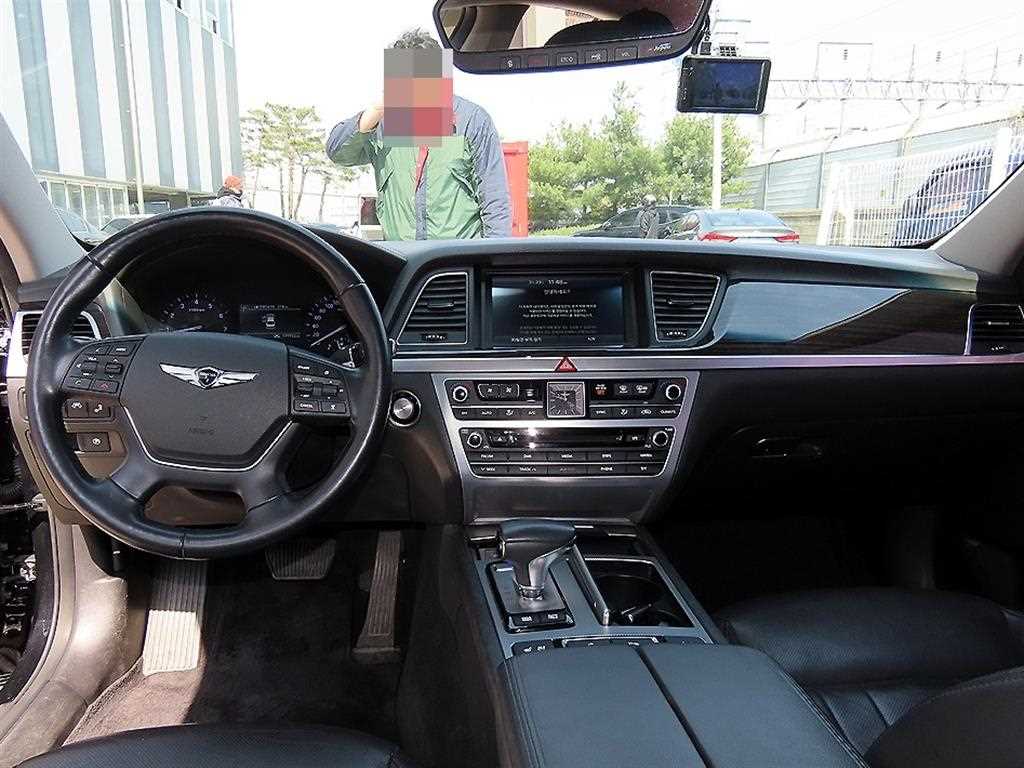 Genesis G80 - Vista 7