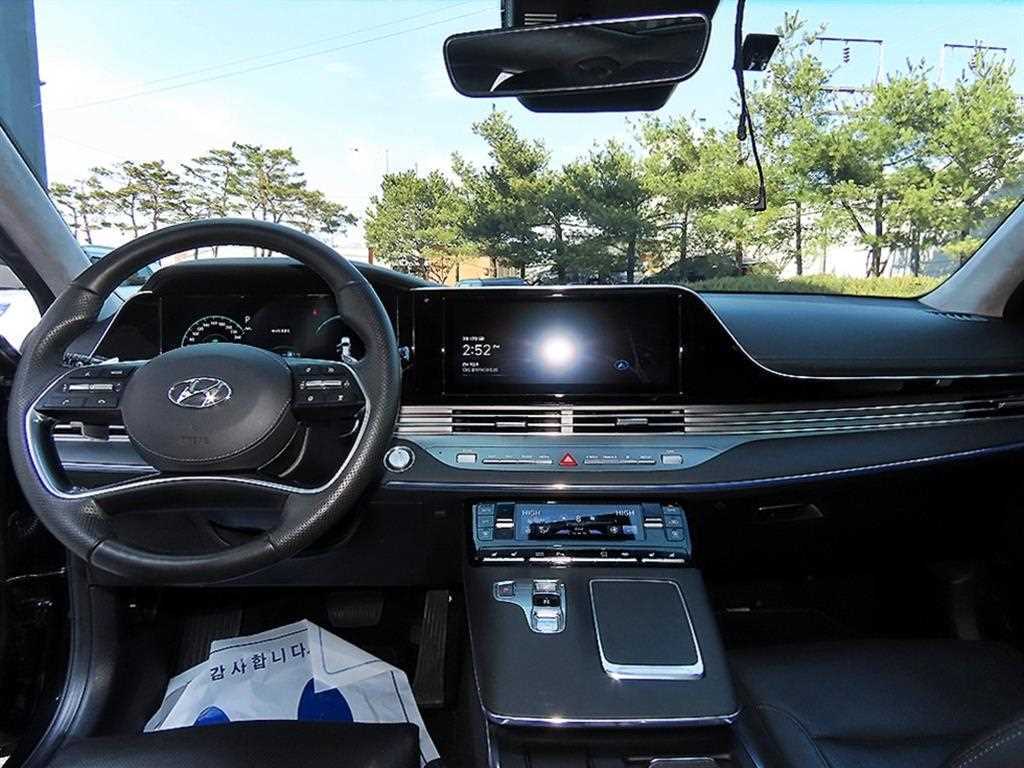 HYUNDAI Grandeur - Vista 7