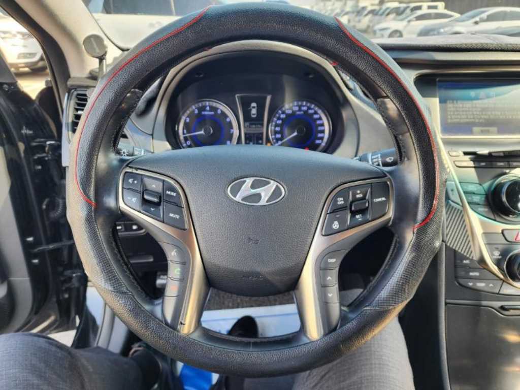 HYUNDAI Grandeur - Vista 7