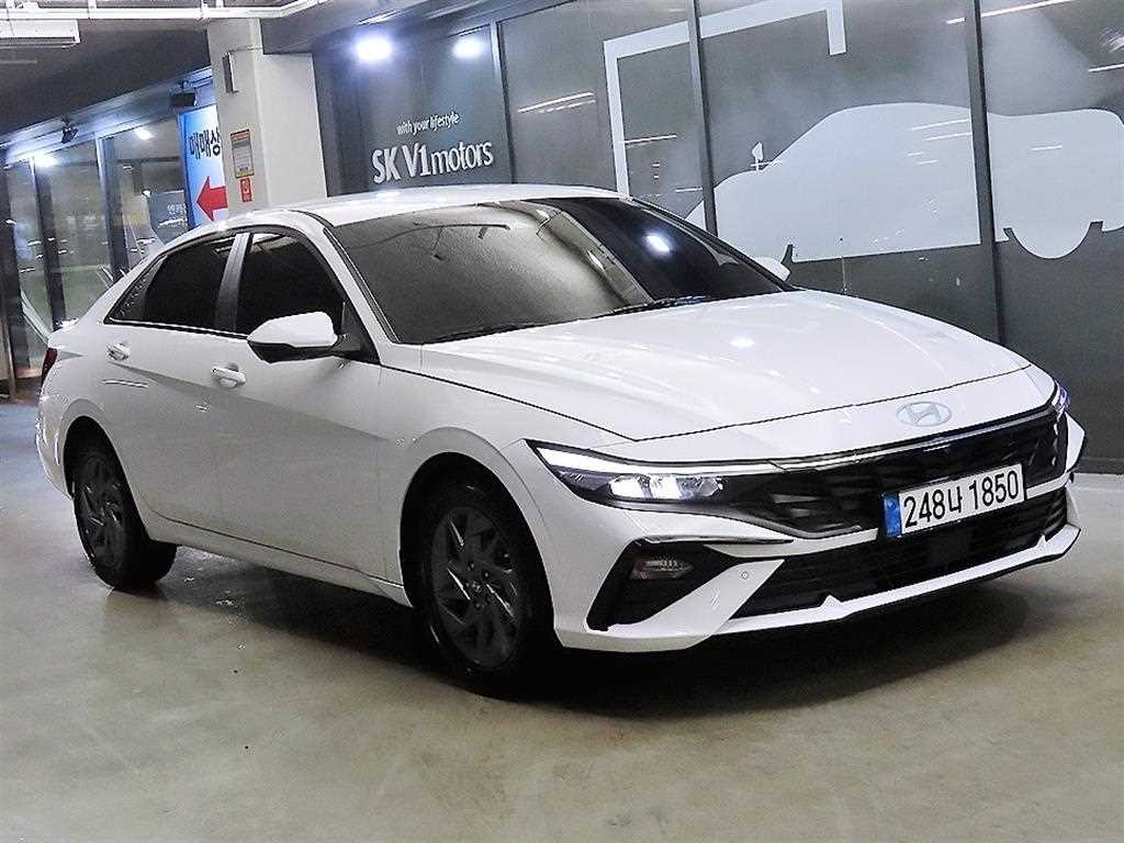 HYUNDAI Avante 2026 Blanco - Importación desde Corea - HF Imports Iquique - Foto 1