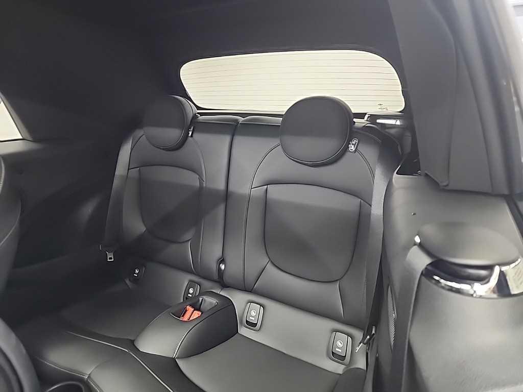 Mini Cooper Convertible - Vista 12