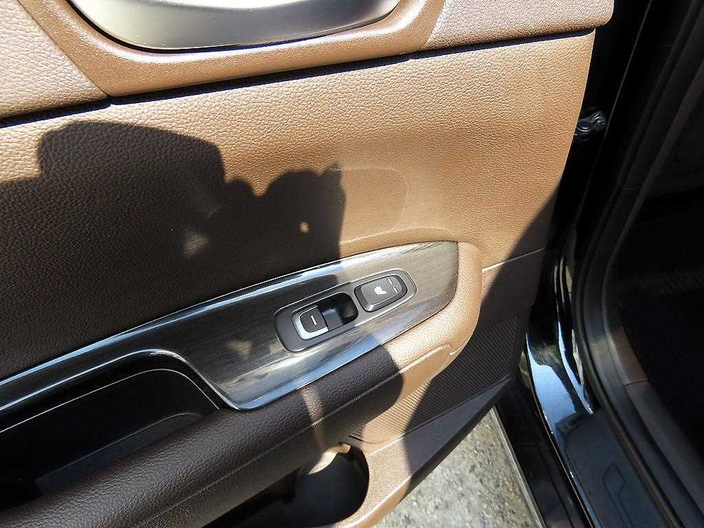 KIA K5 2019 Negro - Importación desde Corea - HF Imports Iquique - Foto 17