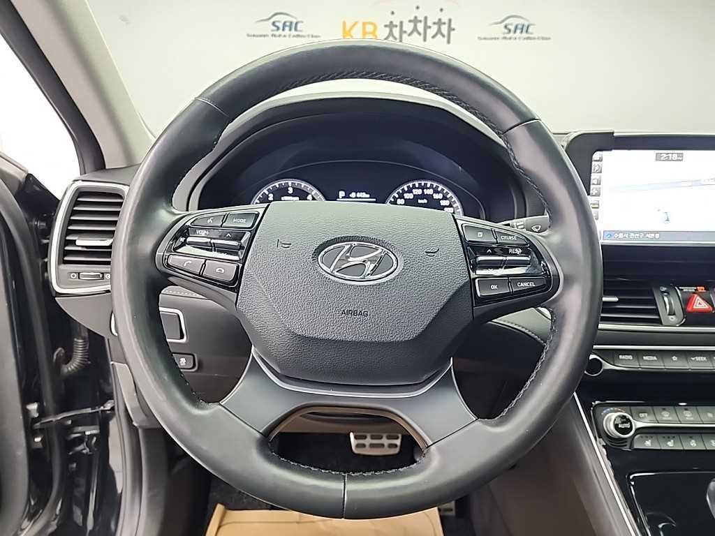 HYUNDAI Grandeur - Vista 9