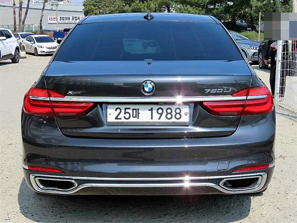 BMW 7 Series - Vista 4