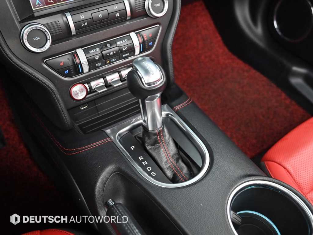 Ford Mustang - Vista 9