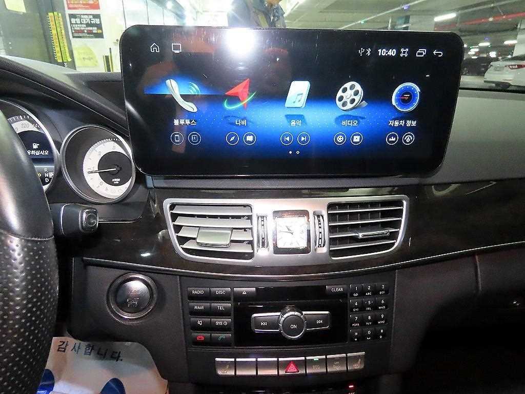 Mercedes Benz E class - Vista 11