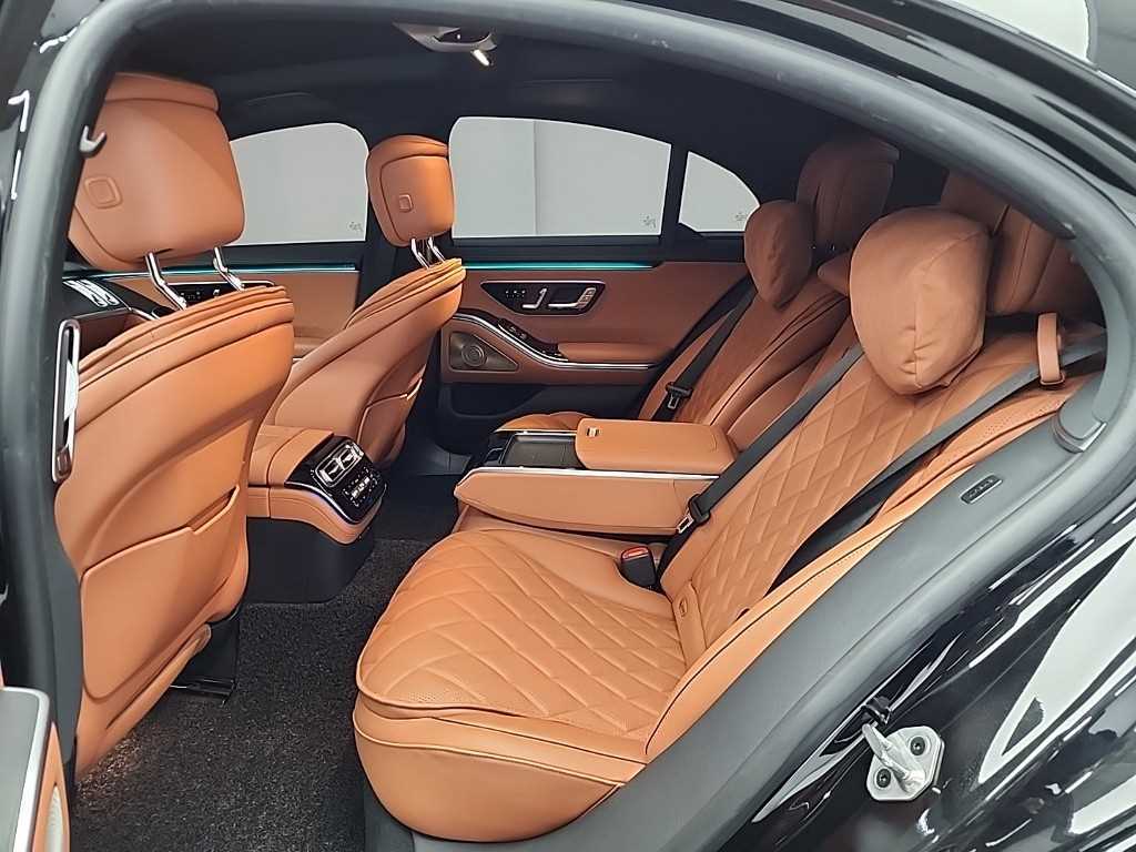 Mercedes Benz S Class - Vista 12