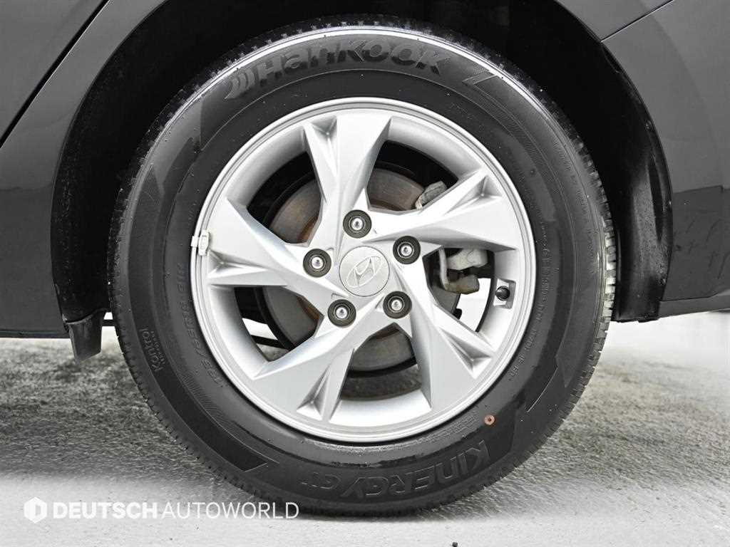 HYUNDAI Avante - Vista 6