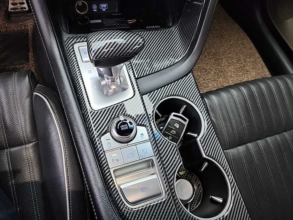 Genesis G70 - Vista 8